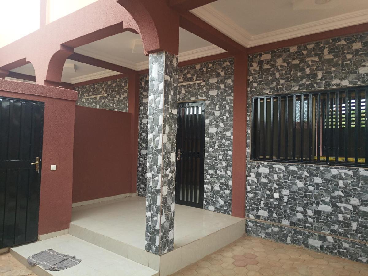 Residence Lynda Prestige Ouagadougou Exterior photo